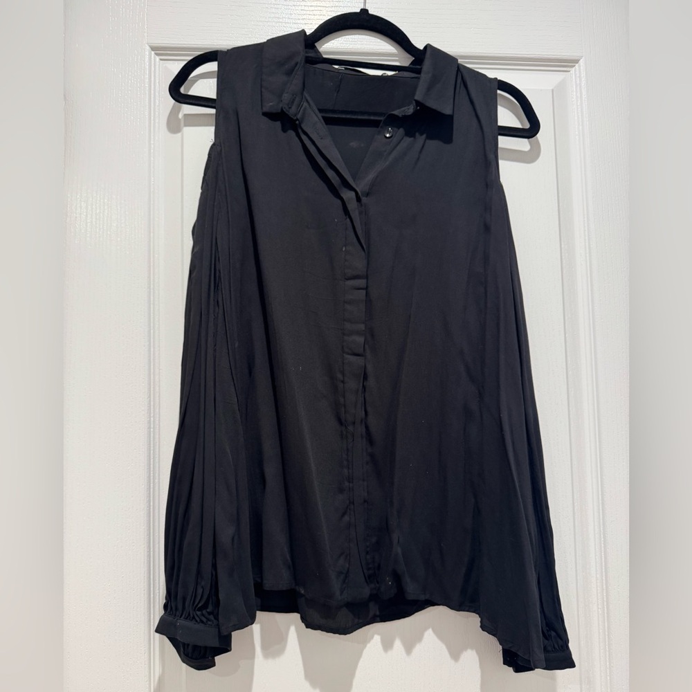 DO+BE Black Cold Shoulder Button Down Blouse